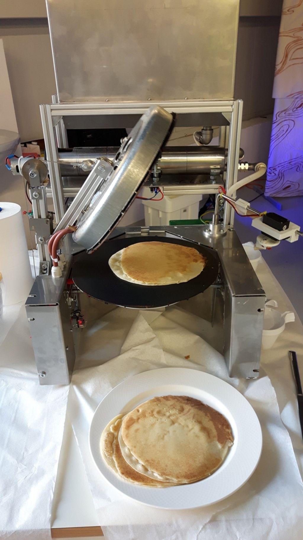 MyMachine: Robot za pripravo zajtrka