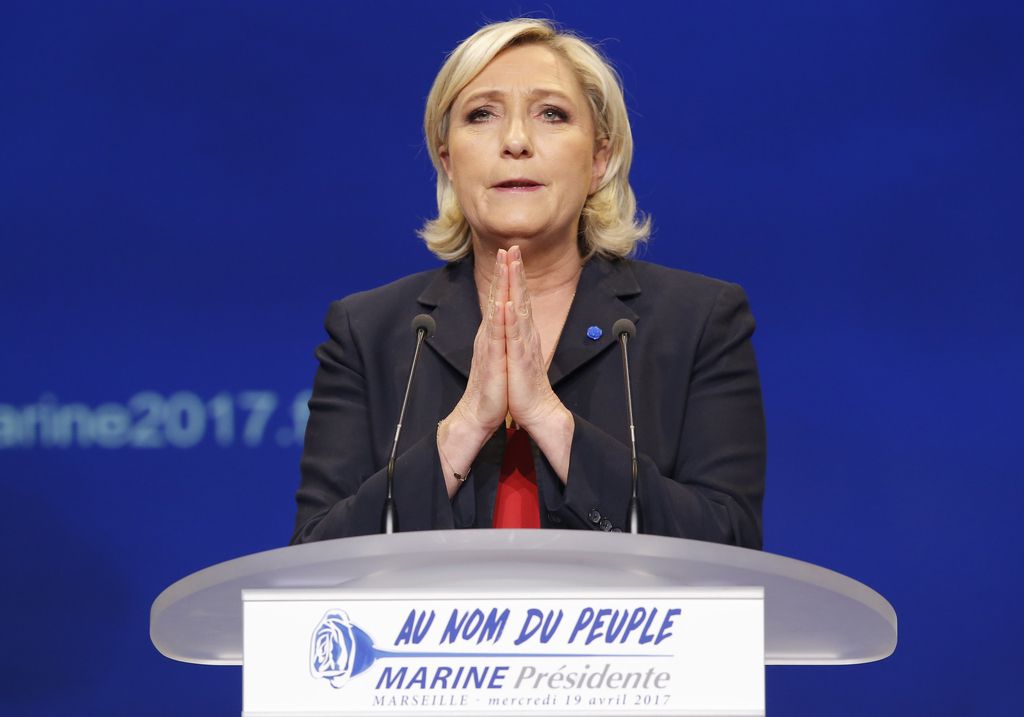 Marine Le Pen se začasno odpoveduje vodenju Nacionalne fronte