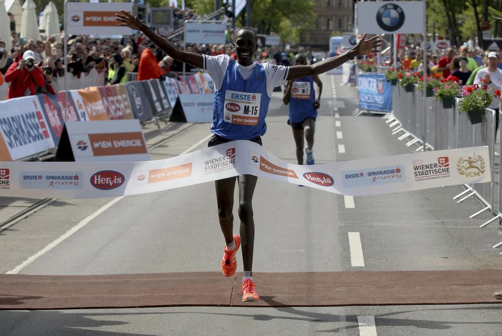 Po Bostonu Kenijcem tudi dunajski maraton