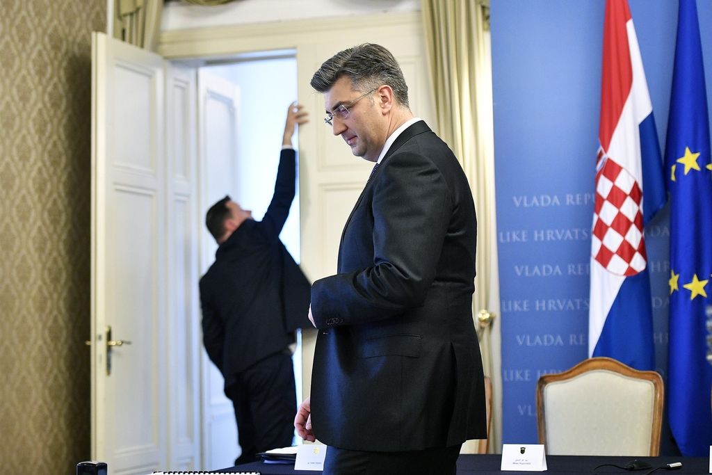 Premier Plenković sprožil politično krizo
