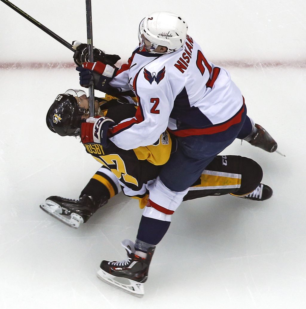 NHL: dvojni udarec za Pingvine, poraz in poškodba Crosbyja (VIDEO)