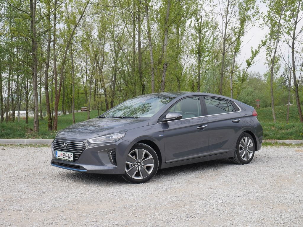 Preizkusili smo: Hyundai ioniq 1.6 GDI hibrid premium
