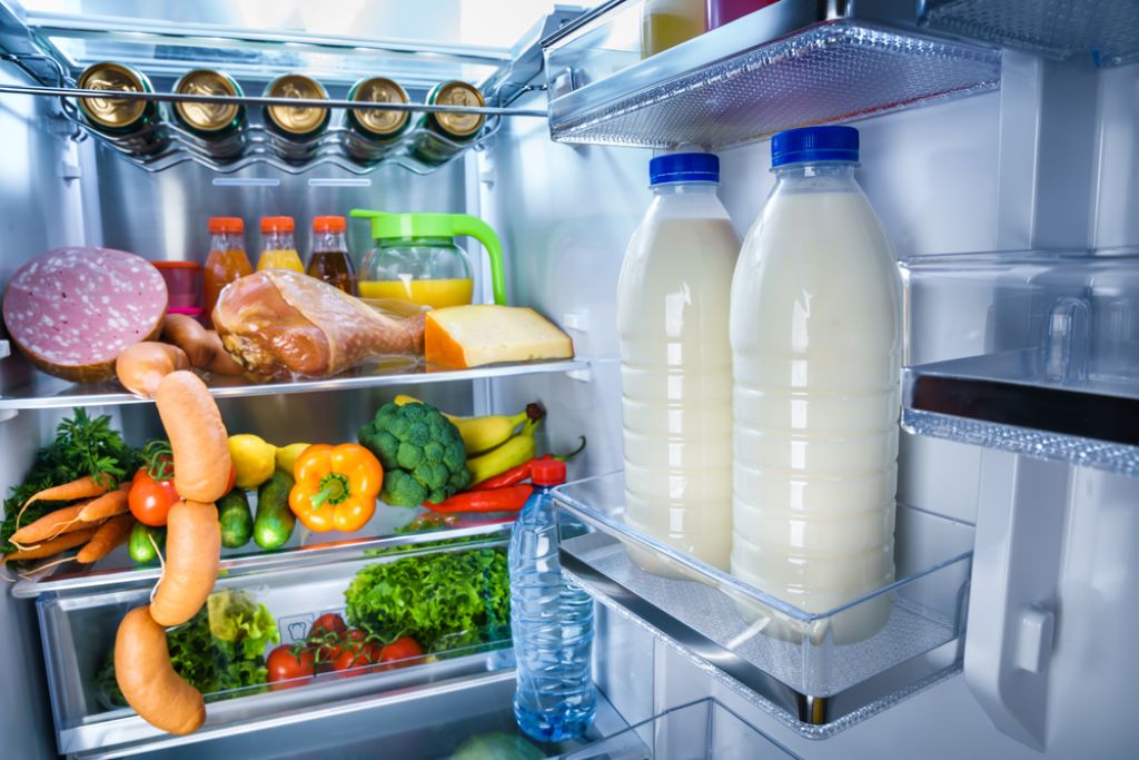Deloindom: Mleko ne sodi v vrata hladilnika