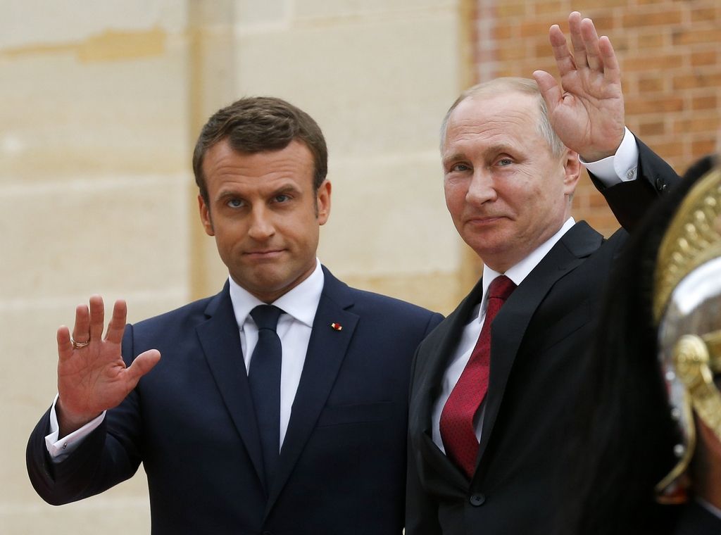 Putin v Versaillesu pri Macronu