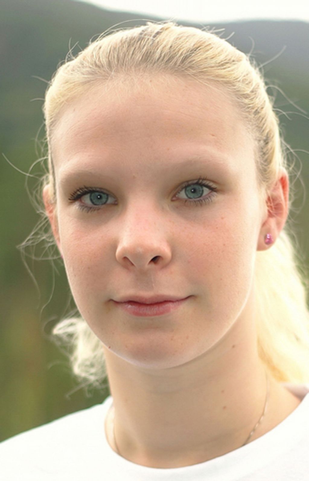 Najmlajša odbojkarska reprezentantka ima komaj 15 let