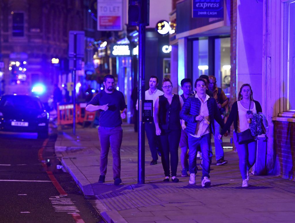 V Londonu po terorističnem napadu aretirali 12 ljudi