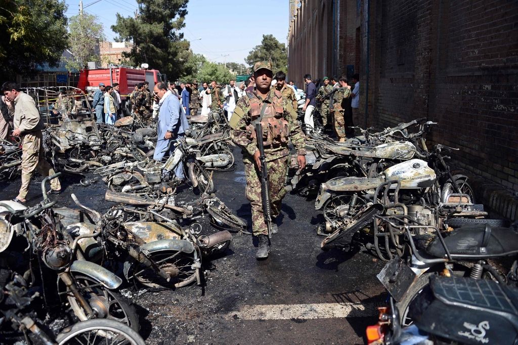 V eksploziji avtomobila bombe na jugu Afganistana več kot 20 mrtvih