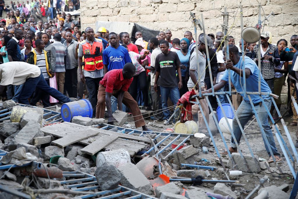 Kenija: Po zrušenju zgradbe pogrešajo 15 ljudi