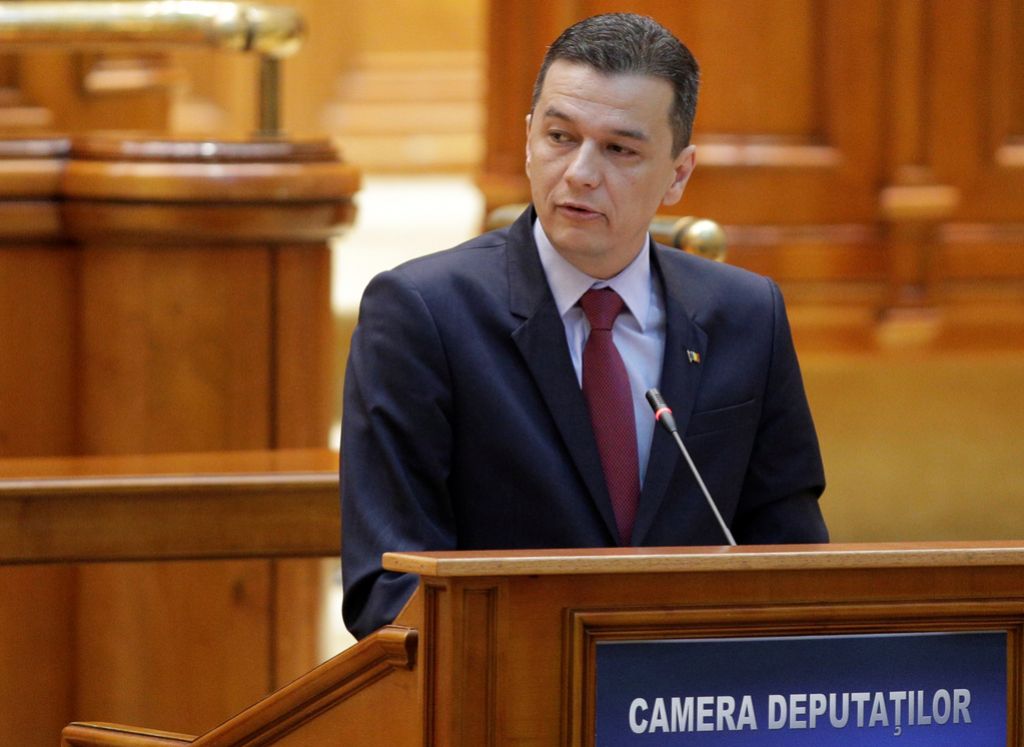 Romunski parlament premieru izglasoval nezaupnico