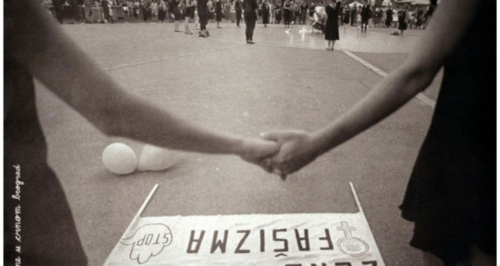 Neposlu&scaron;ne in prekaljene: pozicije ženskega upora od &Scaron;panije do Srbije