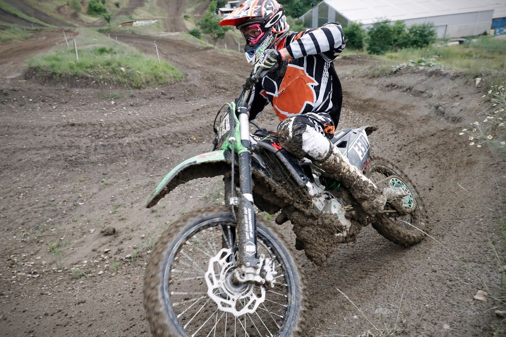 Motokrosiste podpirajo,  a le na papirju