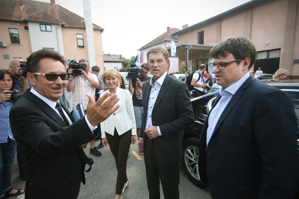 Cerar na Razkrižju in Hotizi: Vzdržimo se provokacij