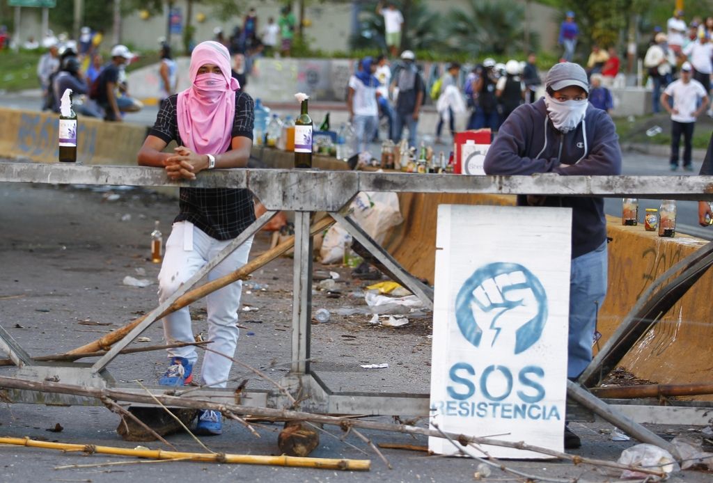 Volilni dan v Venezueli zaznamovalo nasilje