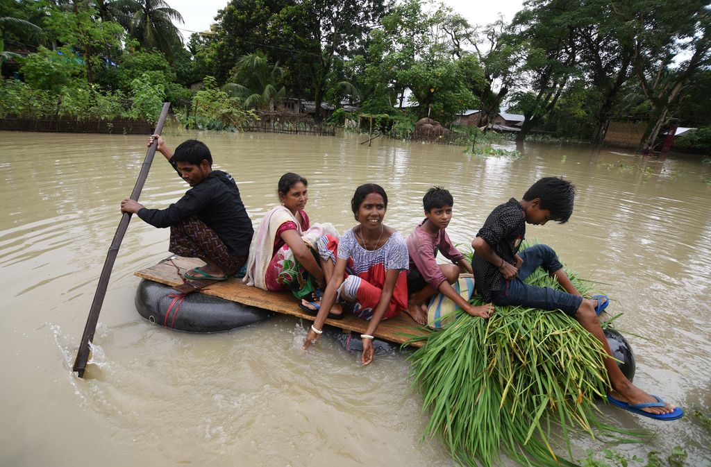 Zaradi monsuna v Nepalu, Indiji in Bangladešu več kot 170 mrtvih