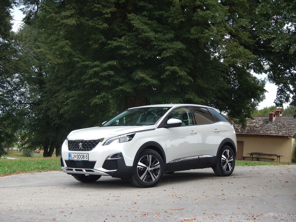 Preizkusili smo: Peugeot 3008 1.2 pure tech 130 allure