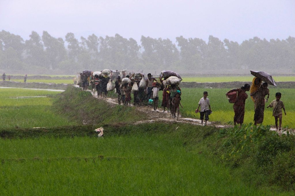 Zaradi nasilja množično bežanje iz Mjanmara