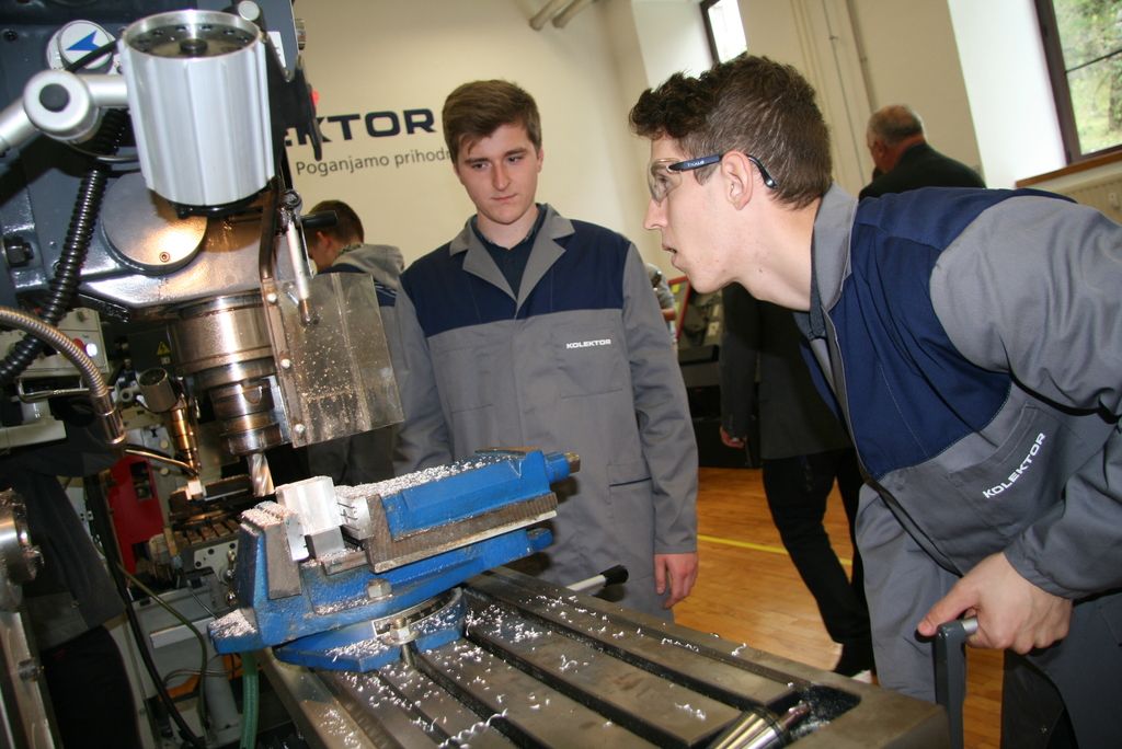 Gimnazija dobila sodobno strojno učilnico-delavnico