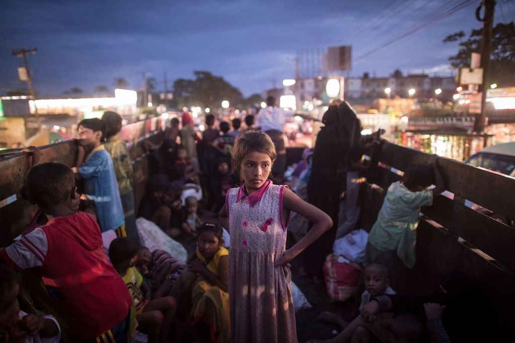 Brodolom zahteval najmanj 12 življenj pripadnikov ljudstva Rohingja