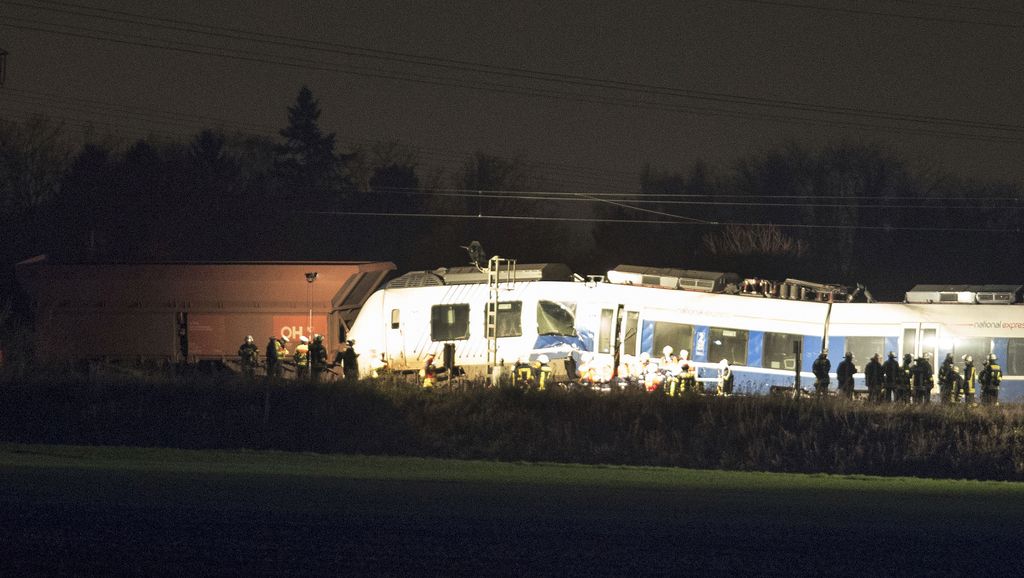 V železniški nesreči v Nemčiji več poškodovanih