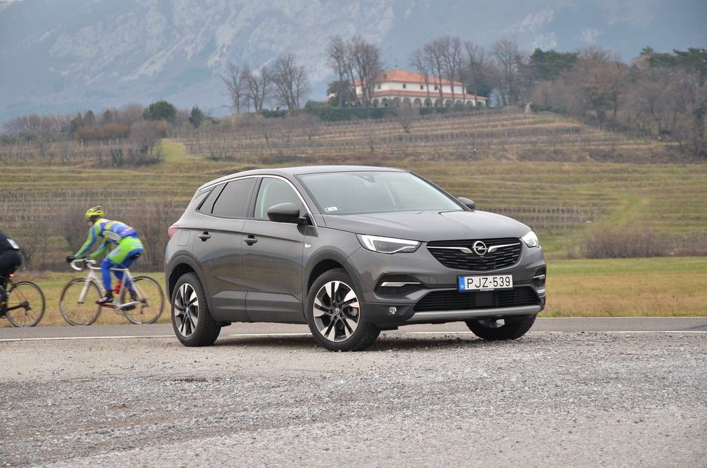 Preizkusili smo: Opel grandland X 1.6 CDTI innovation