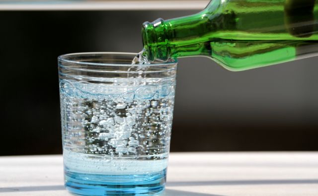 shutt-mineralna voda