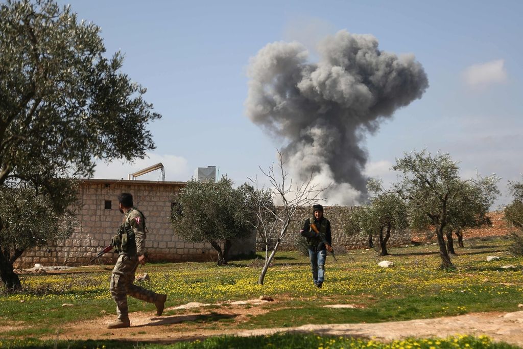 V turških napadih v Afrinu več deset mrtvih