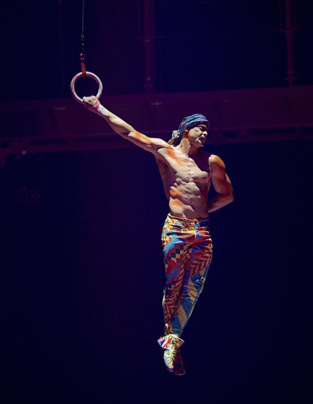 Predstava Cirque du Soleil usodna za akrobata Yanna Arnauda