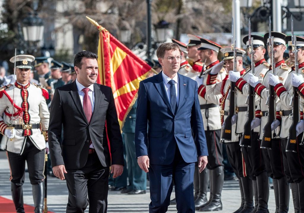 Vsestranska podpora Makedoniji