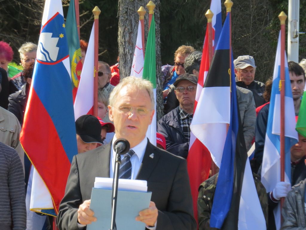 Na prazniku zastave o Sloveniji na krščanskih vrednotah