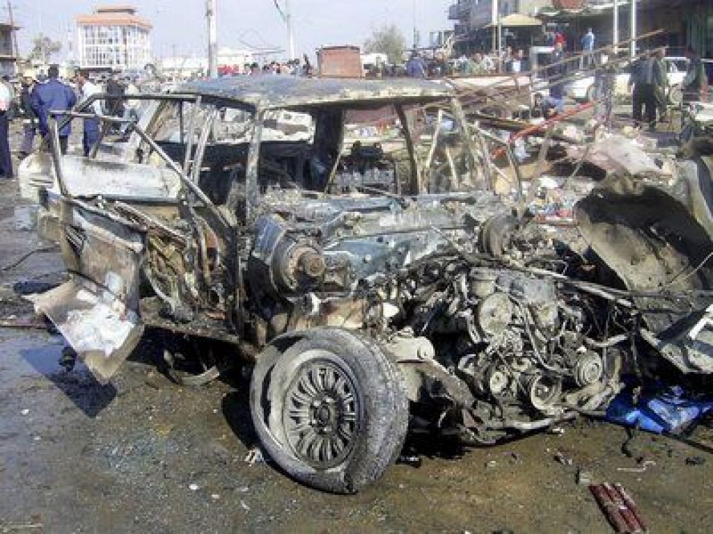 V napadih v Bagdadu 56 mrtvih