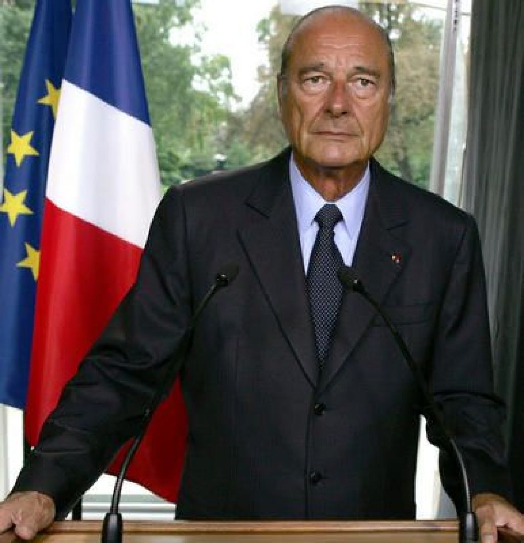Jacques Chirac se umika iz politike