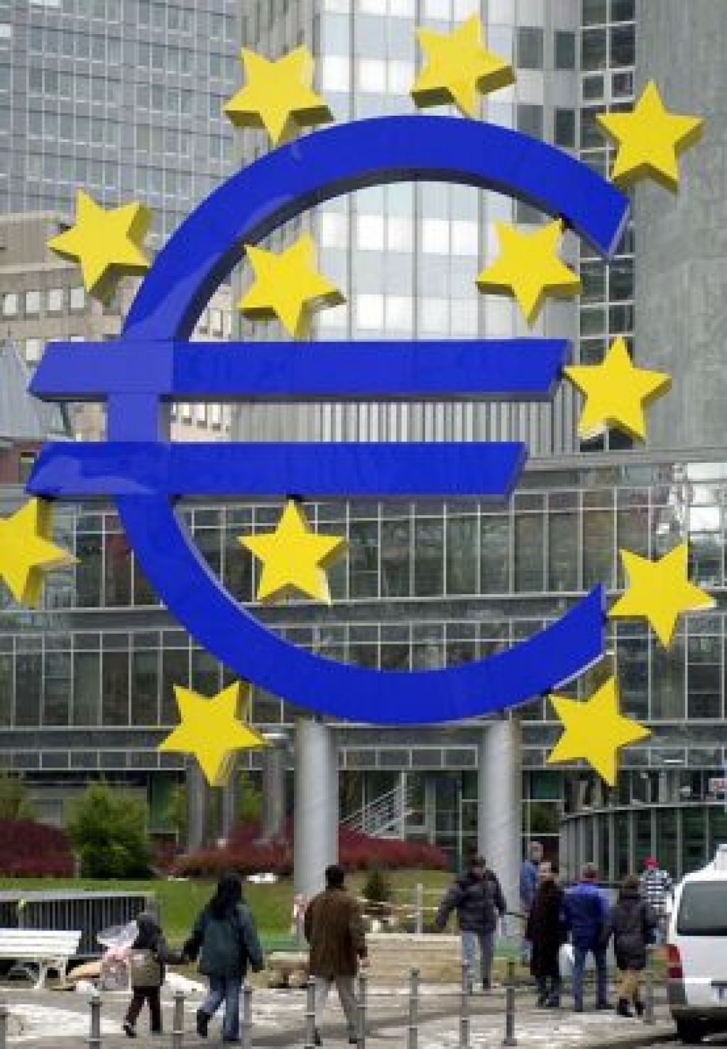 ECB ne bo zvišala obrestne mere