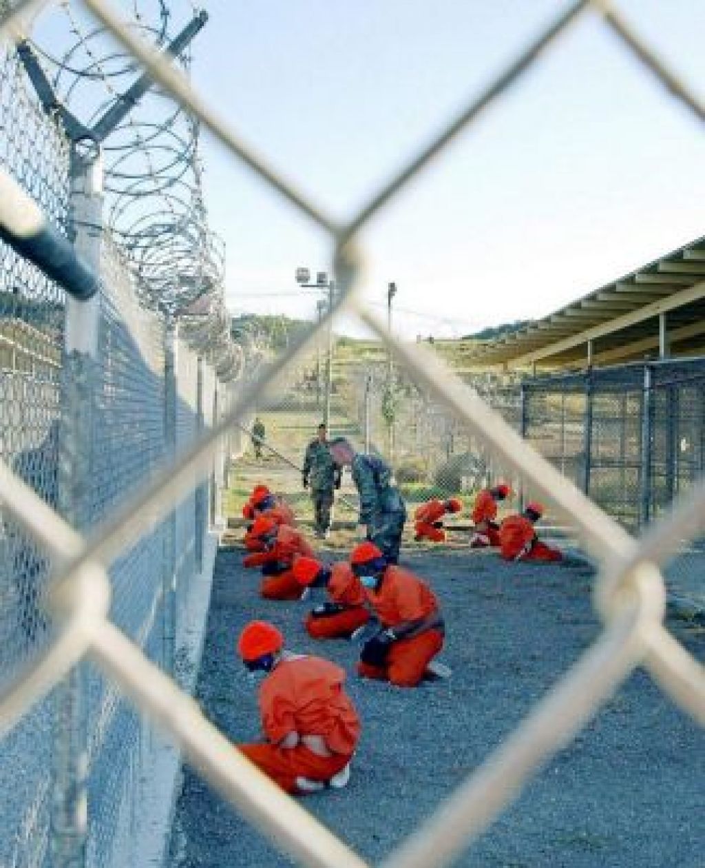 Bushevi zakoni ogrožajo zaprte v Guantanamu