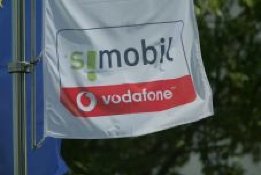 Simobil z 42 odstotkov nižjim dobičkom