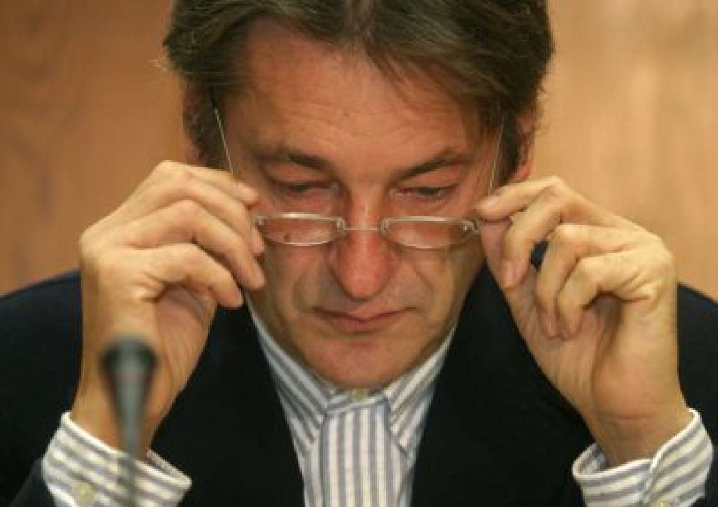 “Neokusno” pisanje utrjuje ministrovo prepričanje