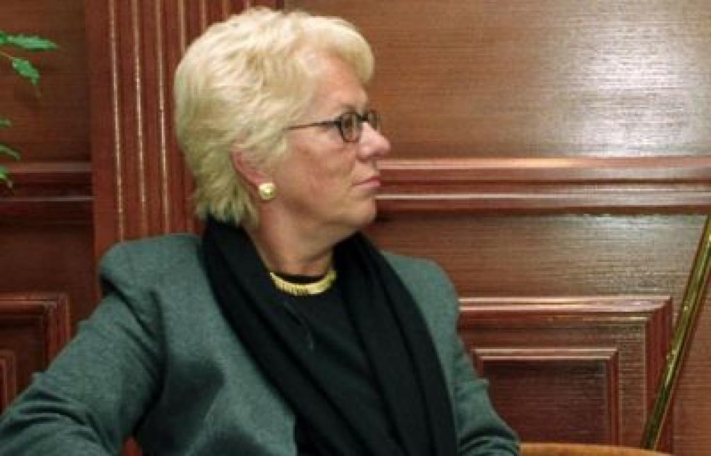 Carla Del Ponte na položaju še do septembra