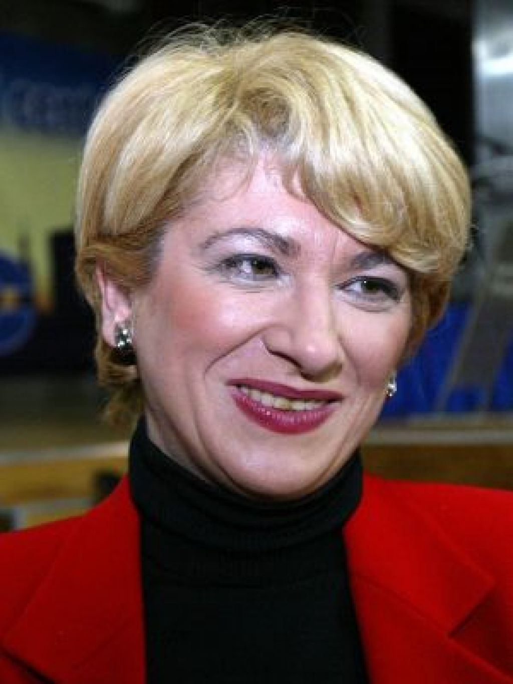 Sanader razrešil ministrico