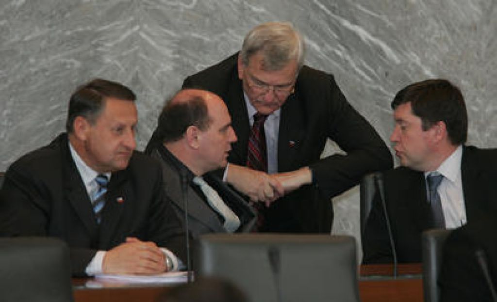 Več avtonomije za občine