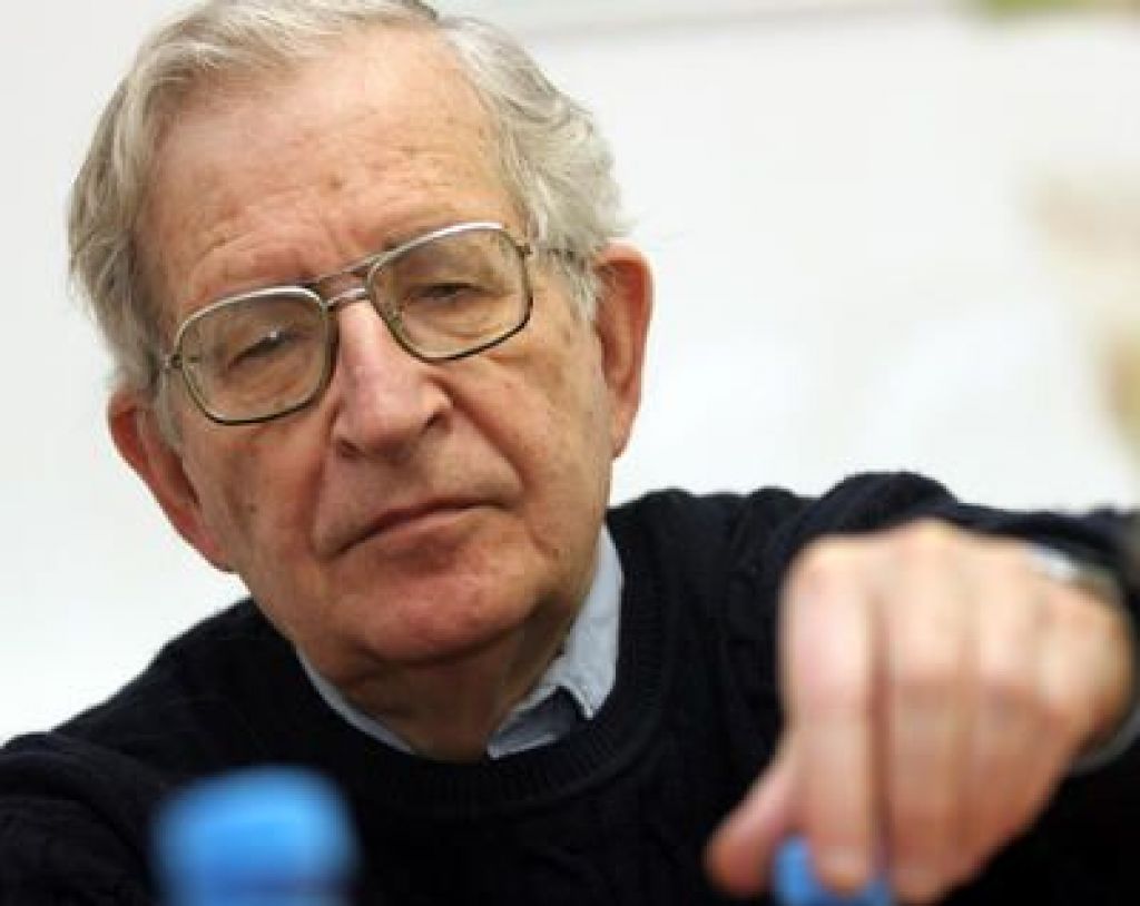 Rezervirajte si sedež: Noam Chomsky prihaja v Trst