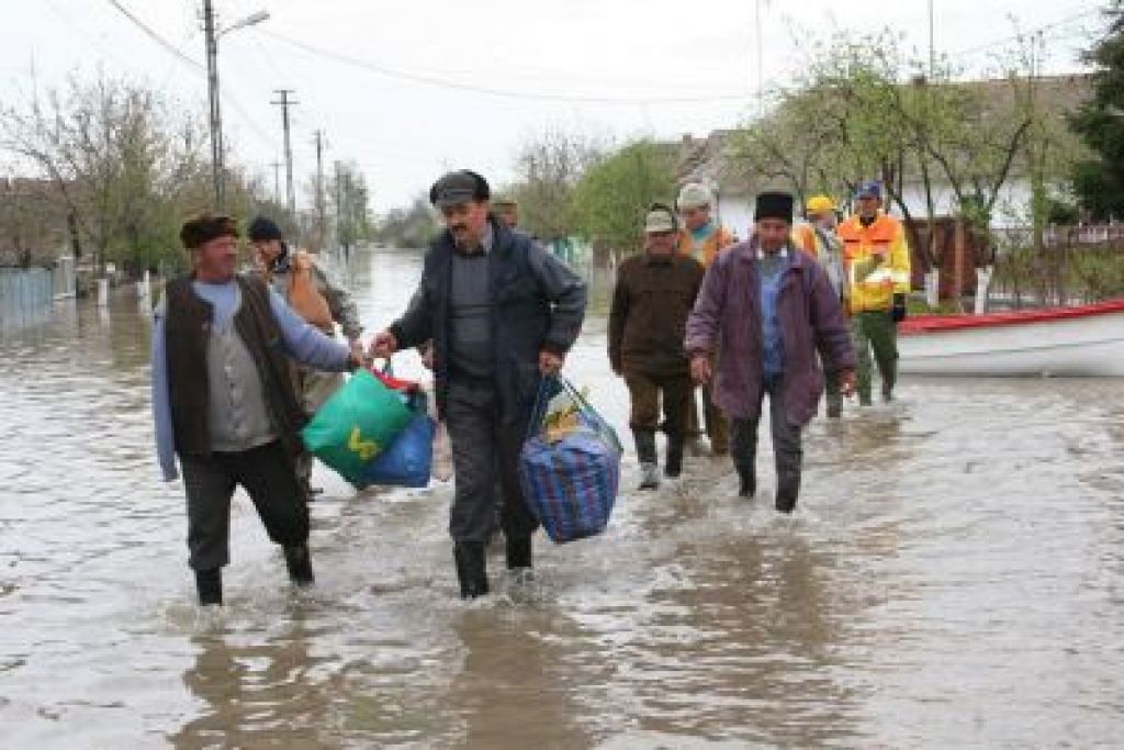 Poplave v Romuniji vzele 34 življenj