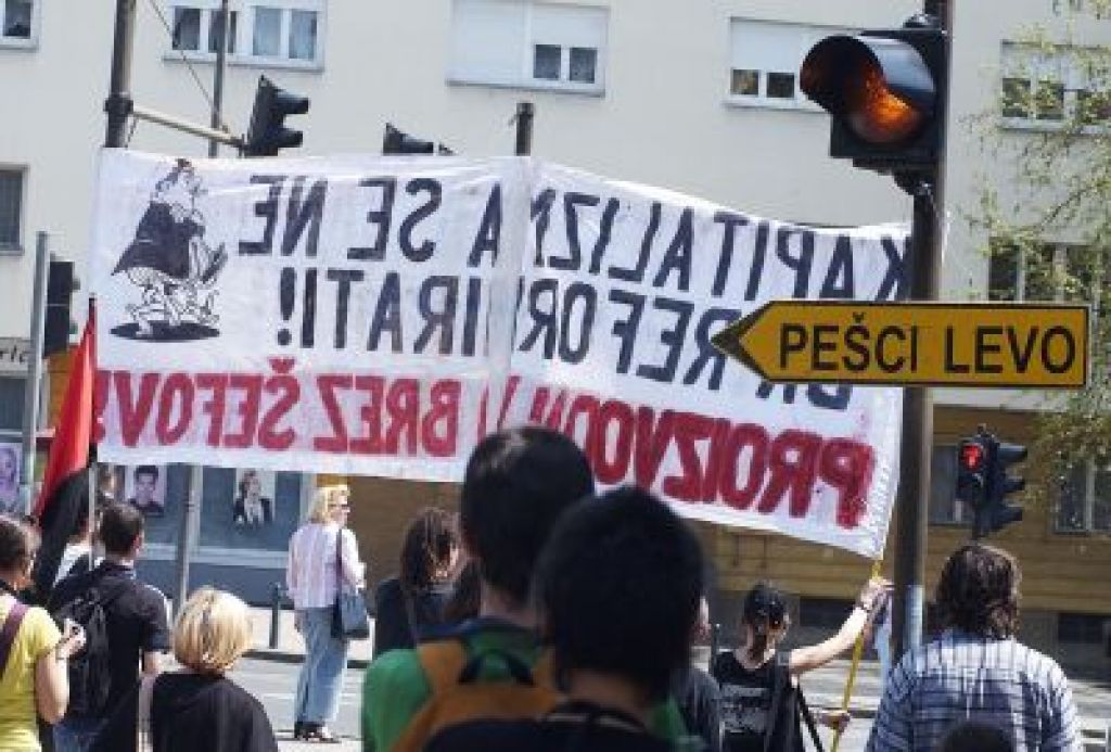 Več sto udeležencev &quot;rojilo&quot; proti diskriminaciji
