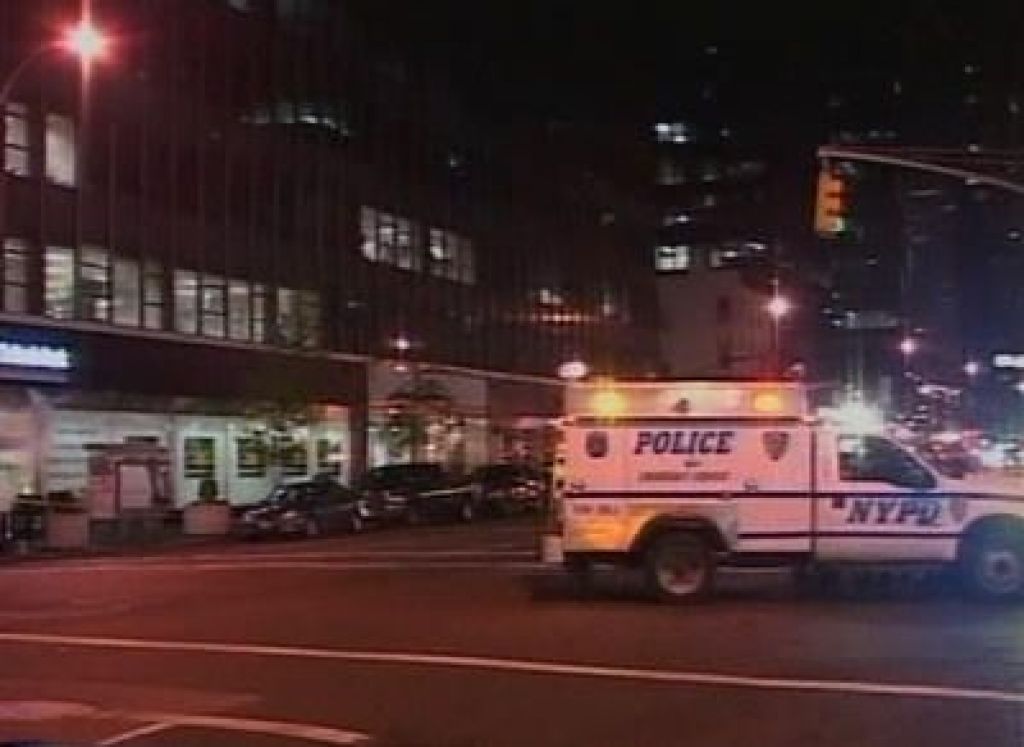 Manjše letalo trčilo v newyorško stolpnico