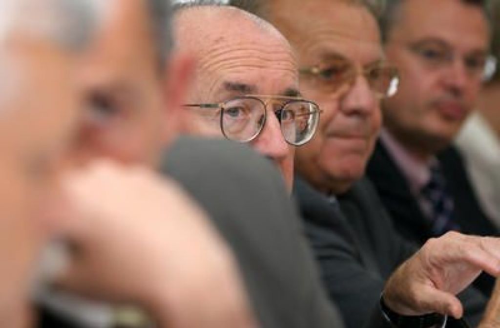 Vsak dan po deset ur zasedanja