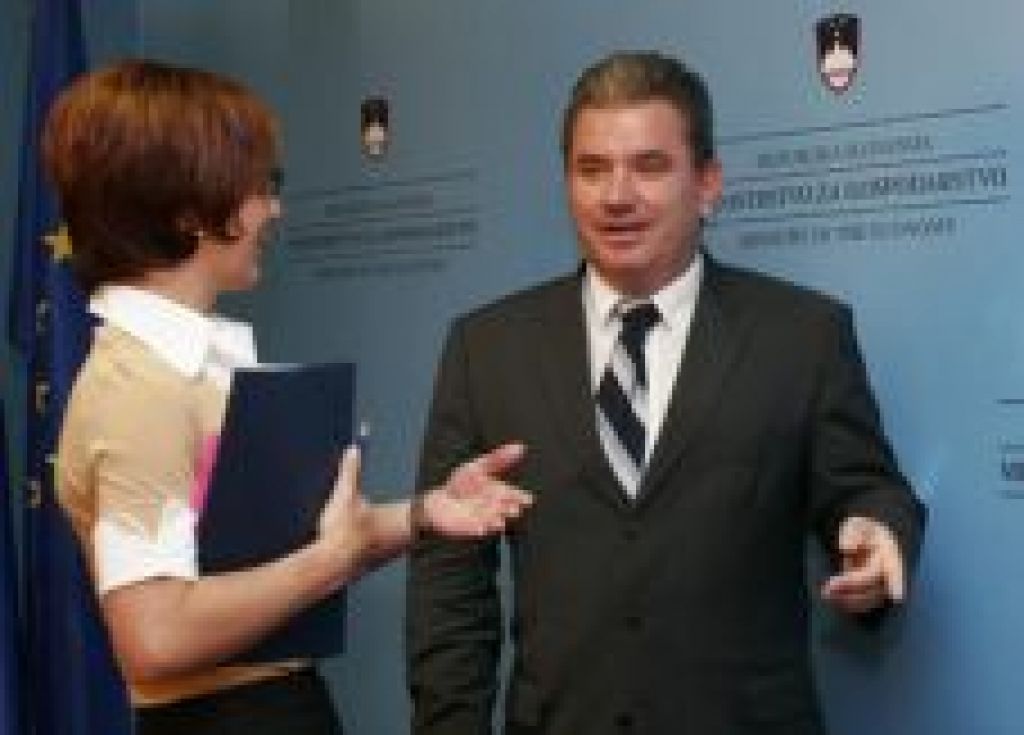 Bo odšel tudi Šimonka?