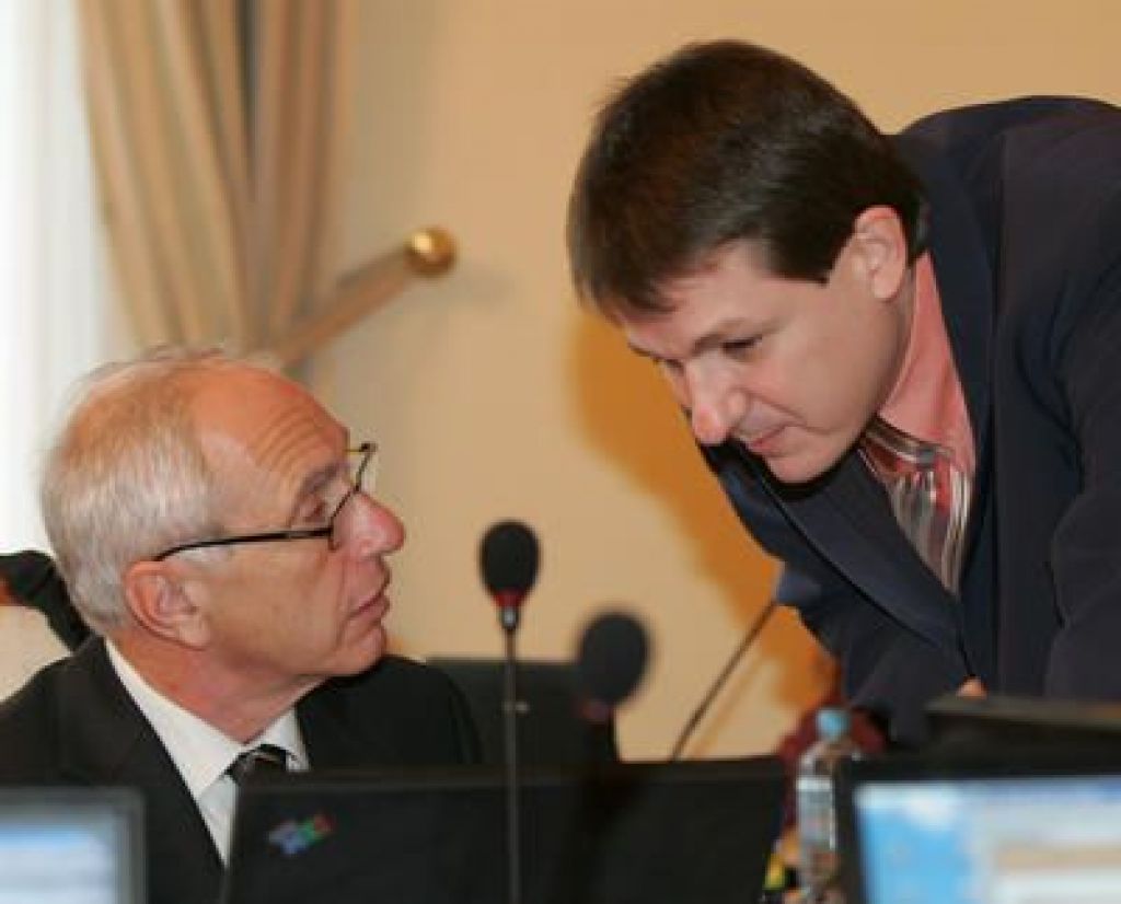 Za odpravo posledic neurij