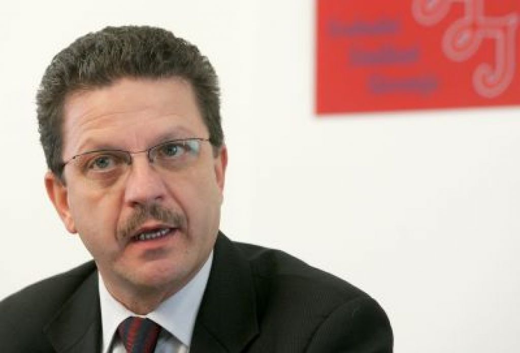 Zdravniki vse bolj nezadovoljni s plačami