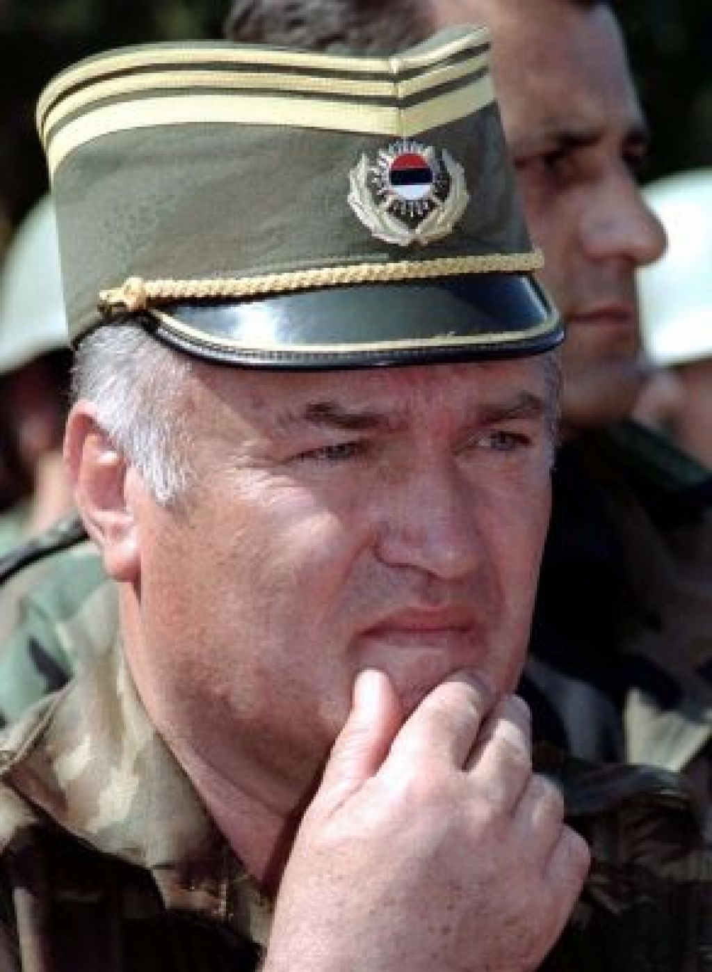 Večina Srbov nasprotuje aretaciji Mladića