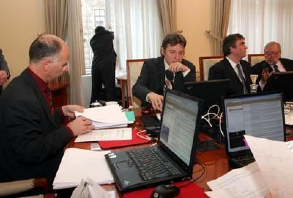 Vlada bo privatizirala HSE