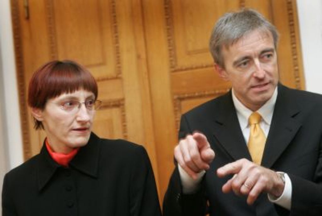 Prekinitve stavke še ni, Zalar naj da konkreten predlog