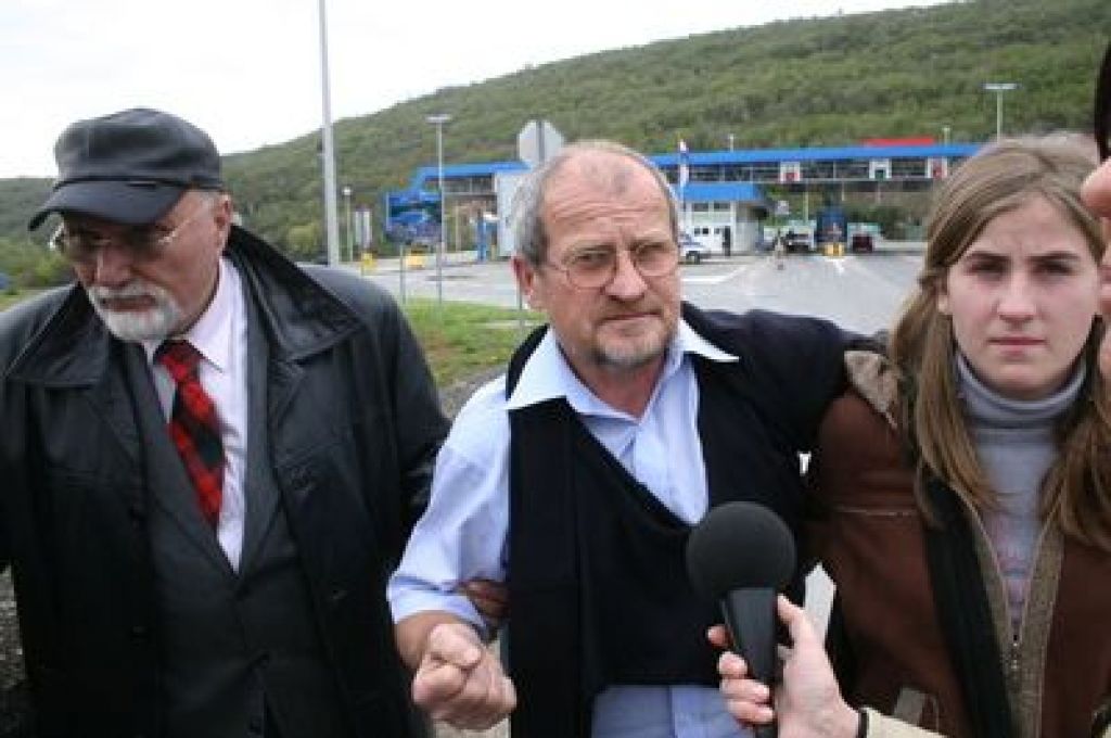 Hrvaška naj odstrani korita